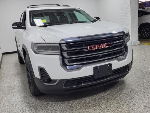 2023 GMC Acadia AWD AT4