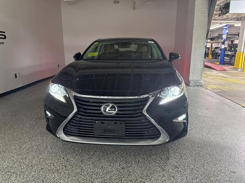 2016 Lexus ES 350 Base