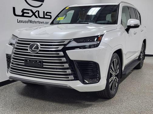 Eminent White Pearl 2024 Lexus LX 600 Luxury