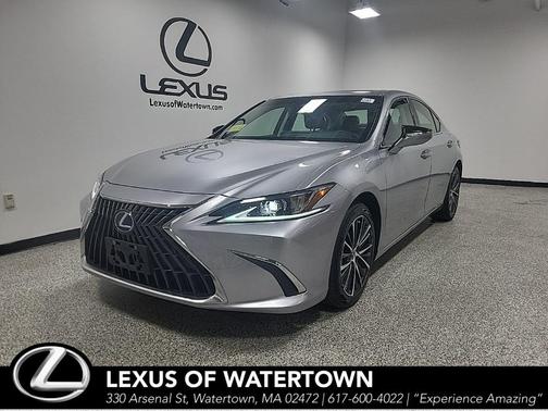 2022 Lexus ES 300h Base