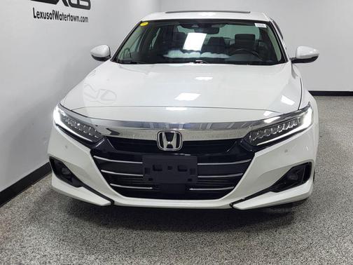 Platinum White Pearl 2021 Honda Accord EX-L 1.5T