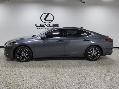 2023 Lexus ES 350 Base