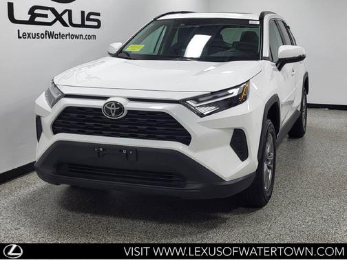 Ice Cap 2024 Toyota RAV4 XLE