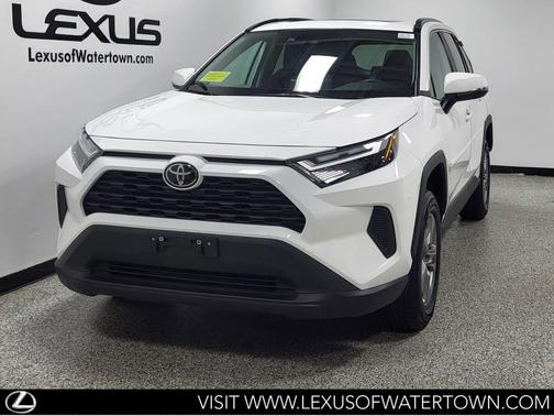 Ice Cap 2024 Toyota RAV4 XLE