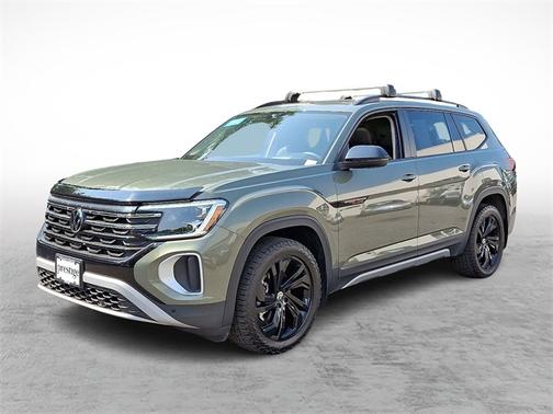 2024 Volkswagen Atlas 2.0T Peak Edition SEL
