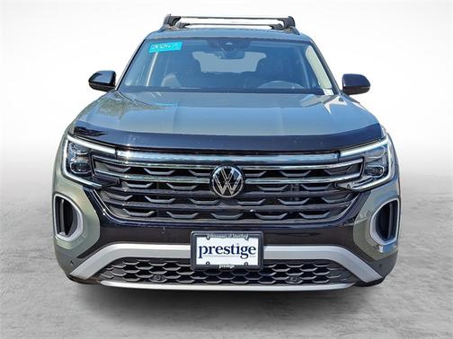 2024 Volkswagen Atlas 2.0T Peak Edition SEL