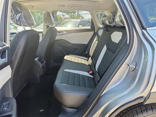 2025 Volkswagen Taos 1.5T SEL