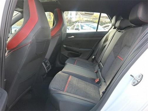 2026 Volkswagen Golf GTI SE