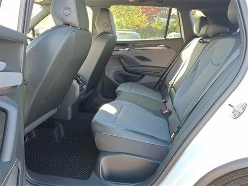 2025 Volkswagen Tiguan 2.0T SE R-Line Black