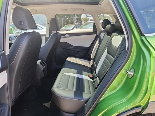 2025 Volkswagen Taos 1.5T SEL