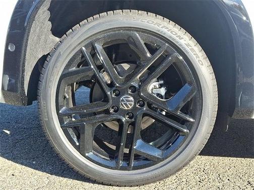 2025 Volkswagen Tiguan 2.0T SE R-Line Black