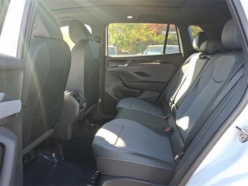 2025 Volkswagen Tiguan 2.0T SE R-Line Black