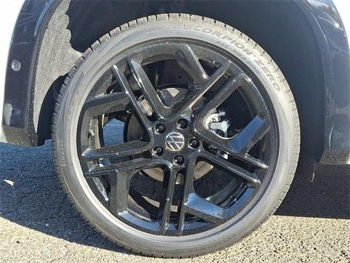2025 Volkswagen Tiguan 2.0T SE R-Line Black