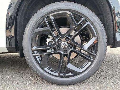 2025 Volkswagen Tiguan 2.0T SE R-Line Black