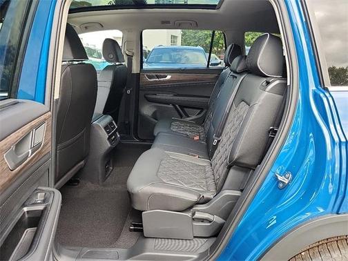 2025 Volkswagen Atlas 2.0T SEL Premium R-Line