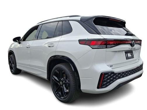 2025 Volkswagen Tiguan 2.0T SE R-Line Black