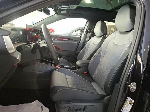 2026 Volkswagen Tiguan 2.0T SEL R-Line