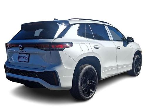 2025 Volkswagen Tiguan 2.0T SE R-Line Black
