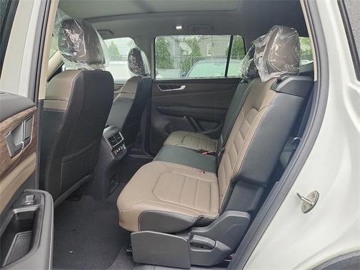2025 Volkswagen Atlas 2.0T SEL