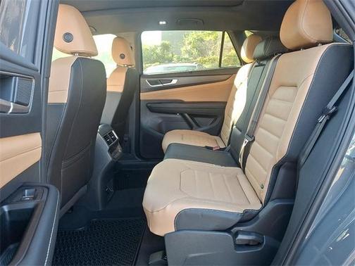 2026 Volkswagen Atlas Cross Sport 2.0T SEL R-Line Black
