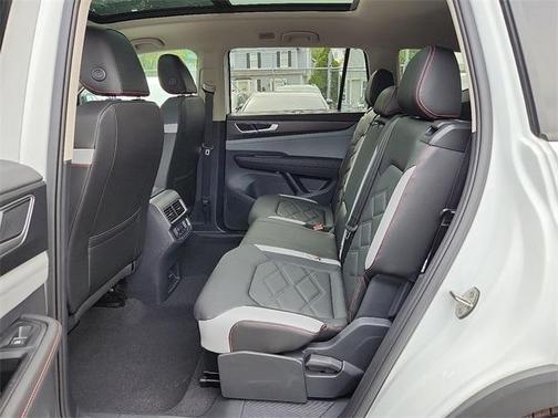 2025 Volkswagen Atlas 2.0T Peak Edition