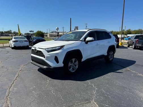 2024 Toyota RAV4 XLE
