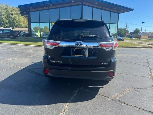 2014 Toyota Highlander LE