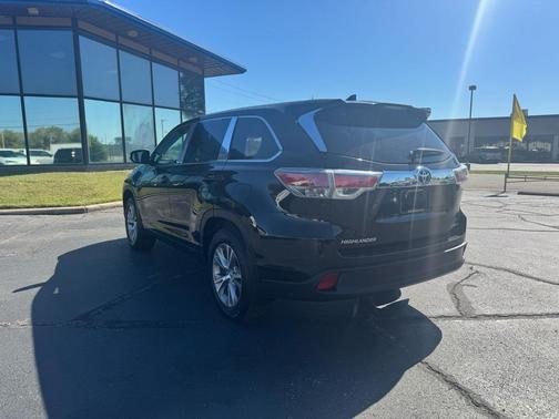 2014 Toyota Highlander LE