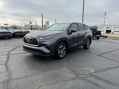 2024 Toyota Highlander XLE