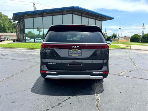 2024 Kia Carnival LX