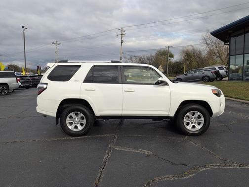 2024 Toyota 4Runner SR5