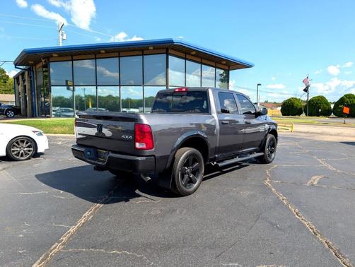 2016 RAM 1500 SLT