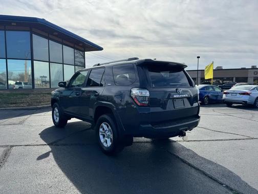 2024 Toyota 4Runner SR5