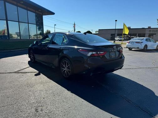 2023 Toyota Camry SE