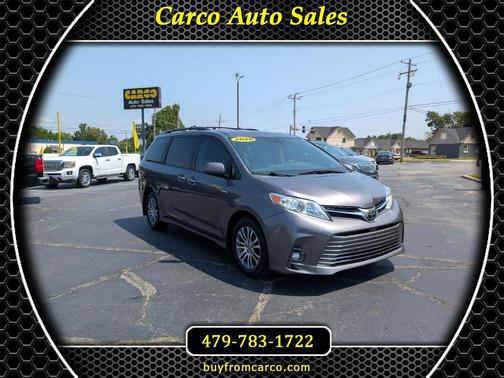 2020 Toyota Sienna XLE