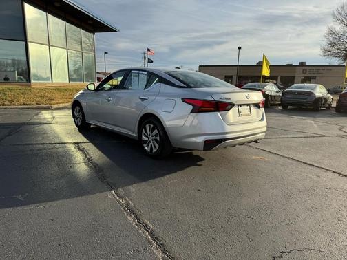 2024 Nissan Altima S FWD