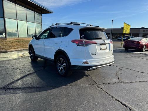 2016 Toyota RAV4 XLE