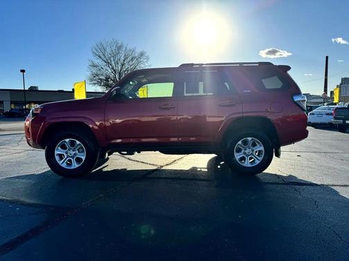 2024 Toyota 4Runner SR5