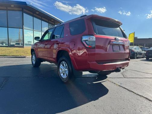 2024 Toyota 4Runner SR5