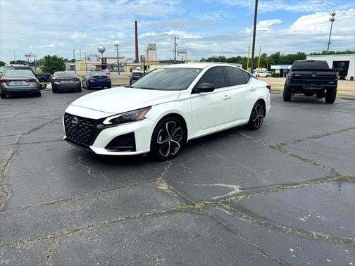 2023 Nissan Altima SR FWD