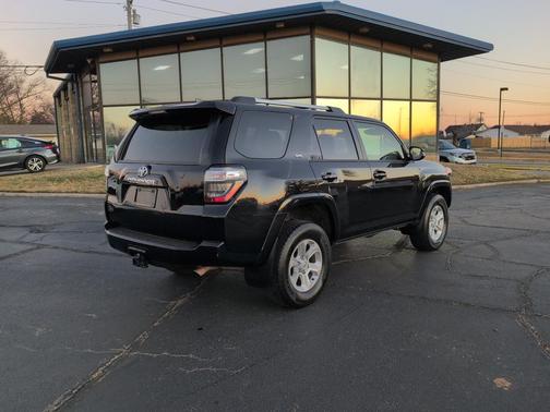 2024 Toyota 4Runner SR5