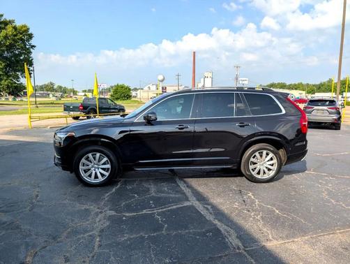 2018 Volvo XC90 T5 Momentum