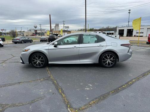 Celestial Silver Metallic 2024 Toyota Camry SE