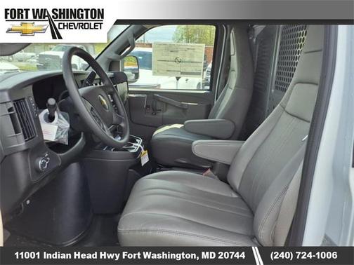 2025 Chevrolet Express 2500 RWD 2500 Regular Wheelbase WT