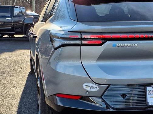 2025 Chevrolet Equinox EV LT