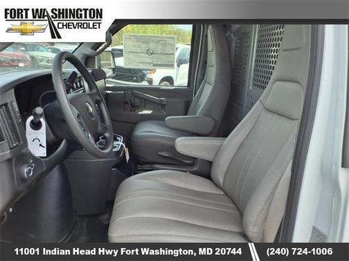 2025 Chevrolet Express 2500 RWD 2500 Regular Wheelbase WT