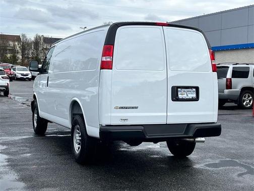 2025 Chevrolet Express 3500 RWD 3500 Regular Wheelbase WT