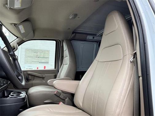 2025 Chevrolet Express 2500 RWD 2500 Regular Wheelbase WT