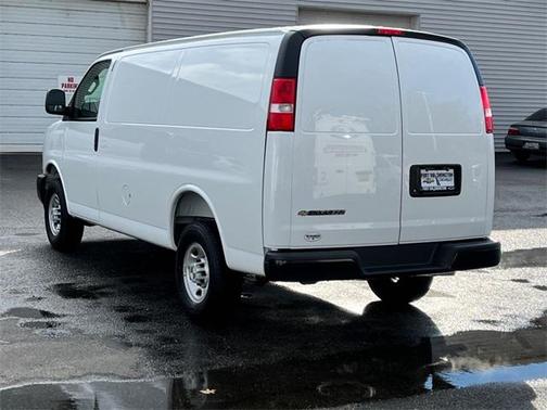 2025 Chevrolet Express 2500 RWD 2500 Regular Wheelbase WT
