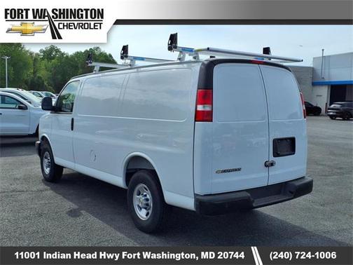 2025 Chevrolet Express 2500 RWD 2500 Regular Wheelbase WT